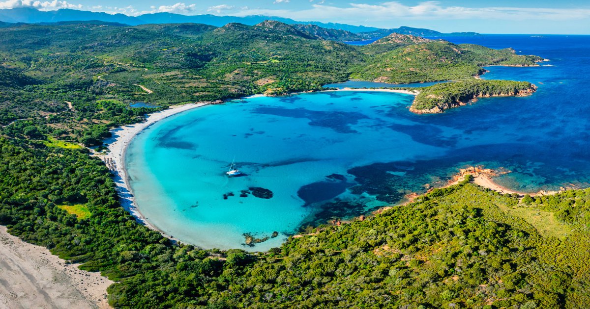 Baie de Rondinara Bonifacio Corse baie circulaire sable blanc