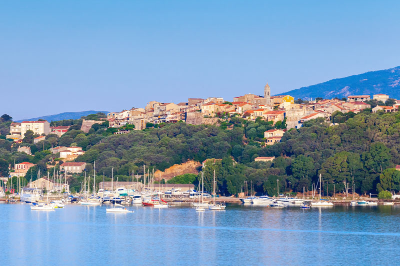 Location villa Corse du Sud avec piscine privée Figari Porto-Vecchio